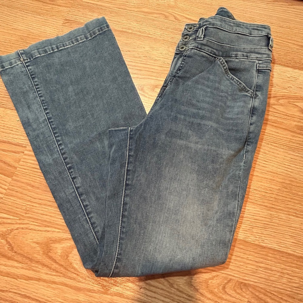 Torrid Feel‎ The Fit Flare Jeans Medium Wash High Rise Triple Button 12R Blue